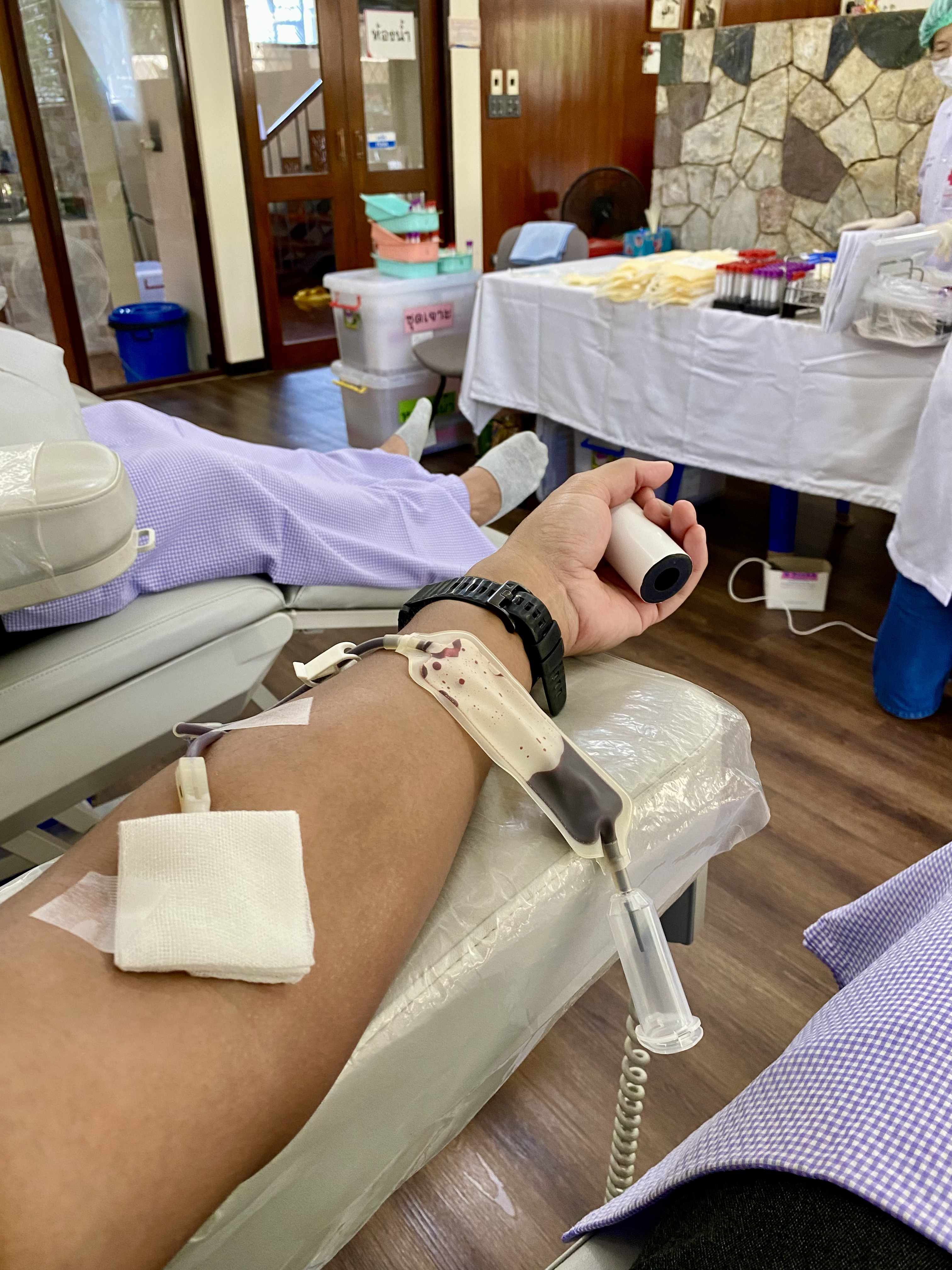 Blood bag filling during donation
