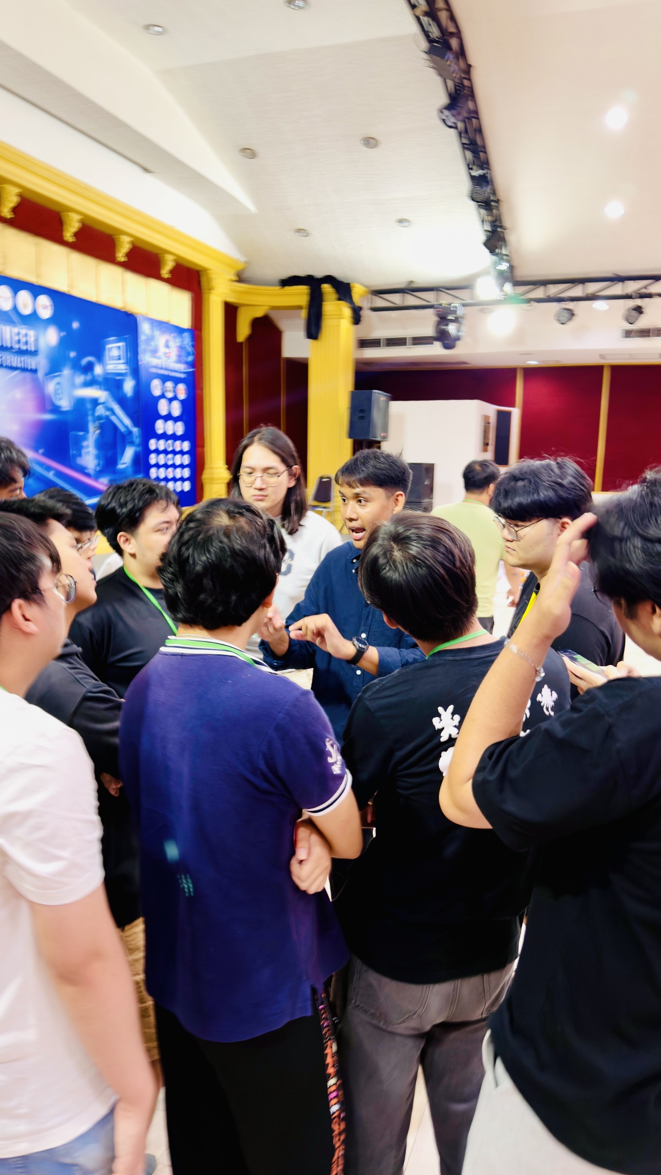 Technical discussion with students after the workshop